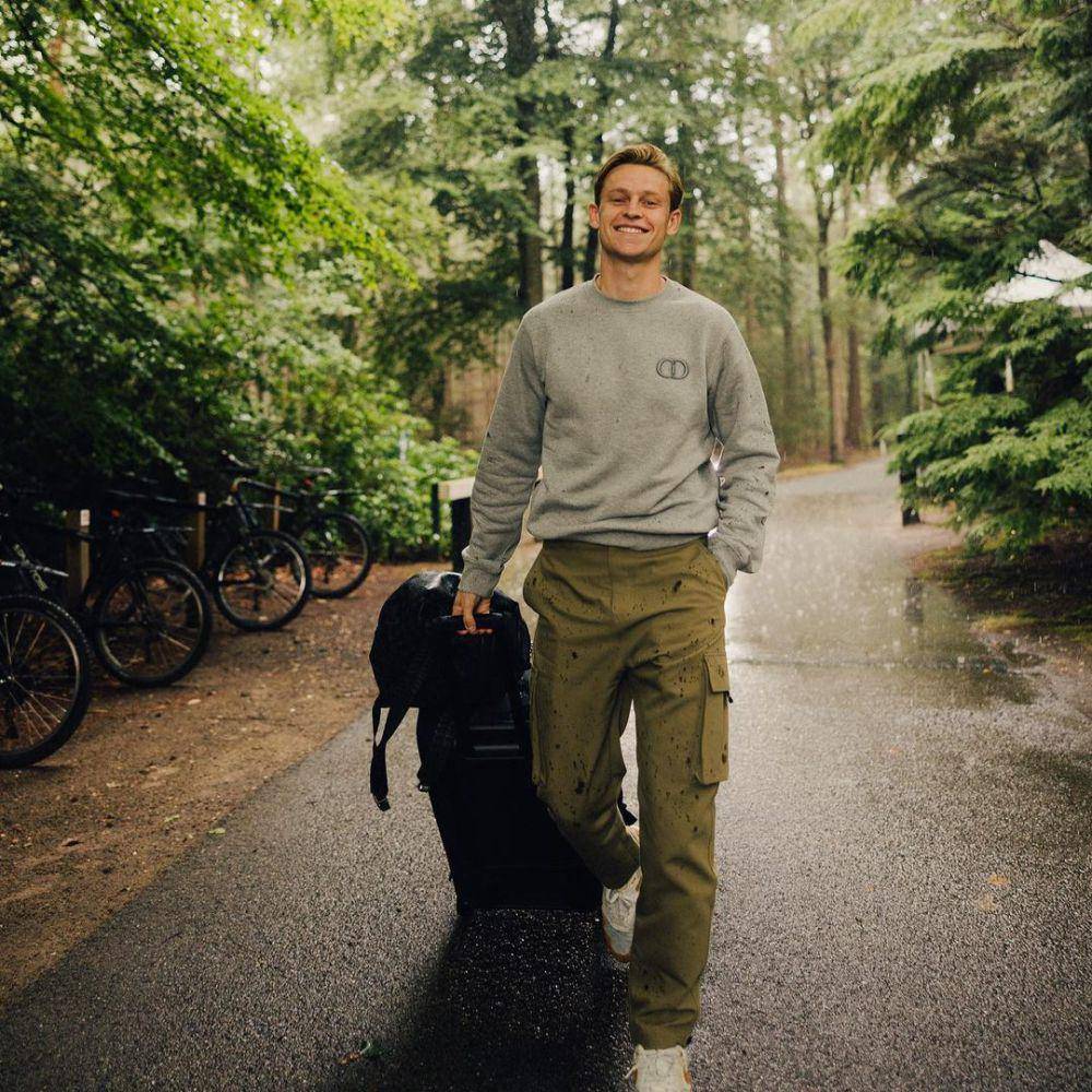 referensi OOTD kasual ala Frenkie de Jong (instagram.com/frenkiedejong)
