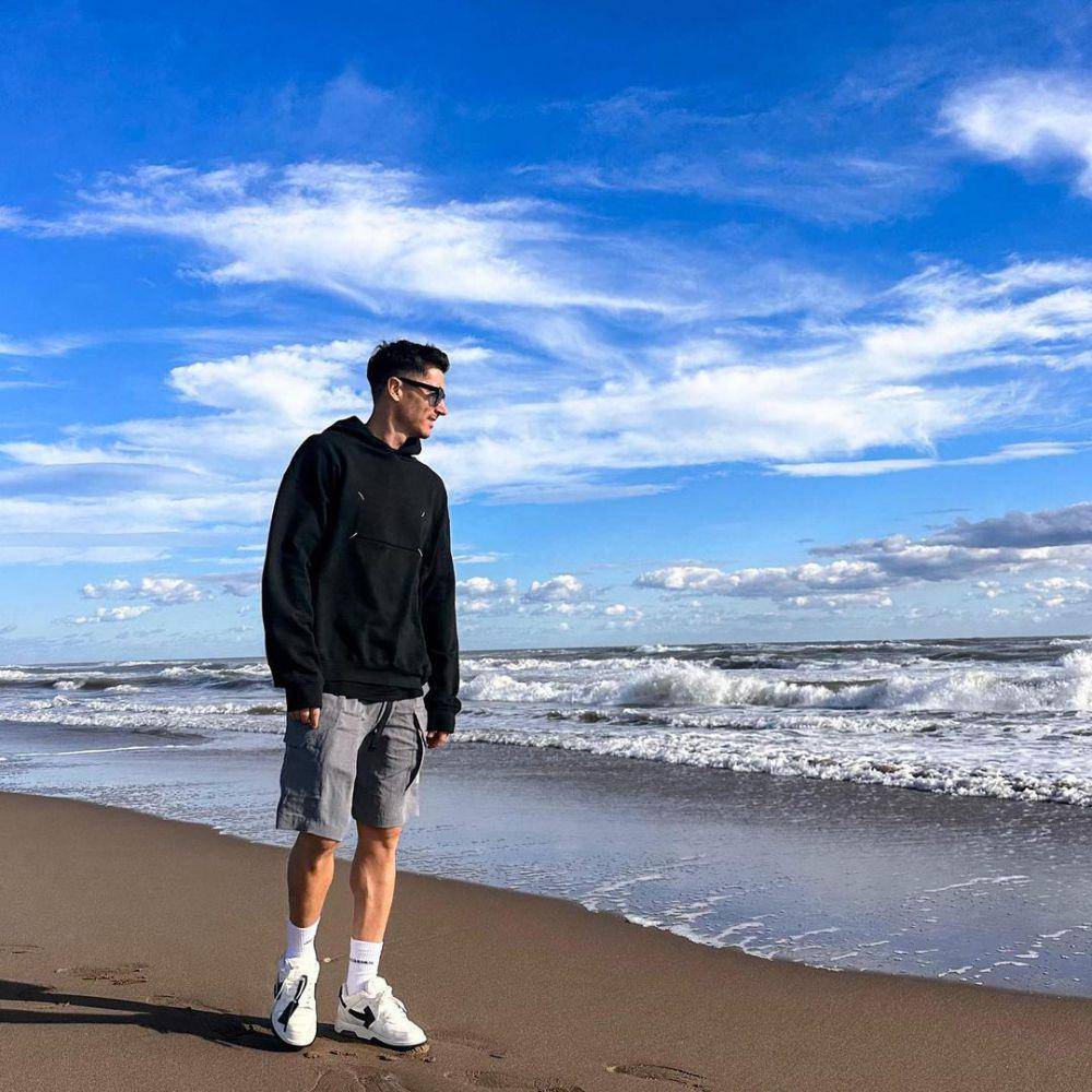 referensi OOTD kasual ala Robert Lewandowski (instagram.com/_rl9)