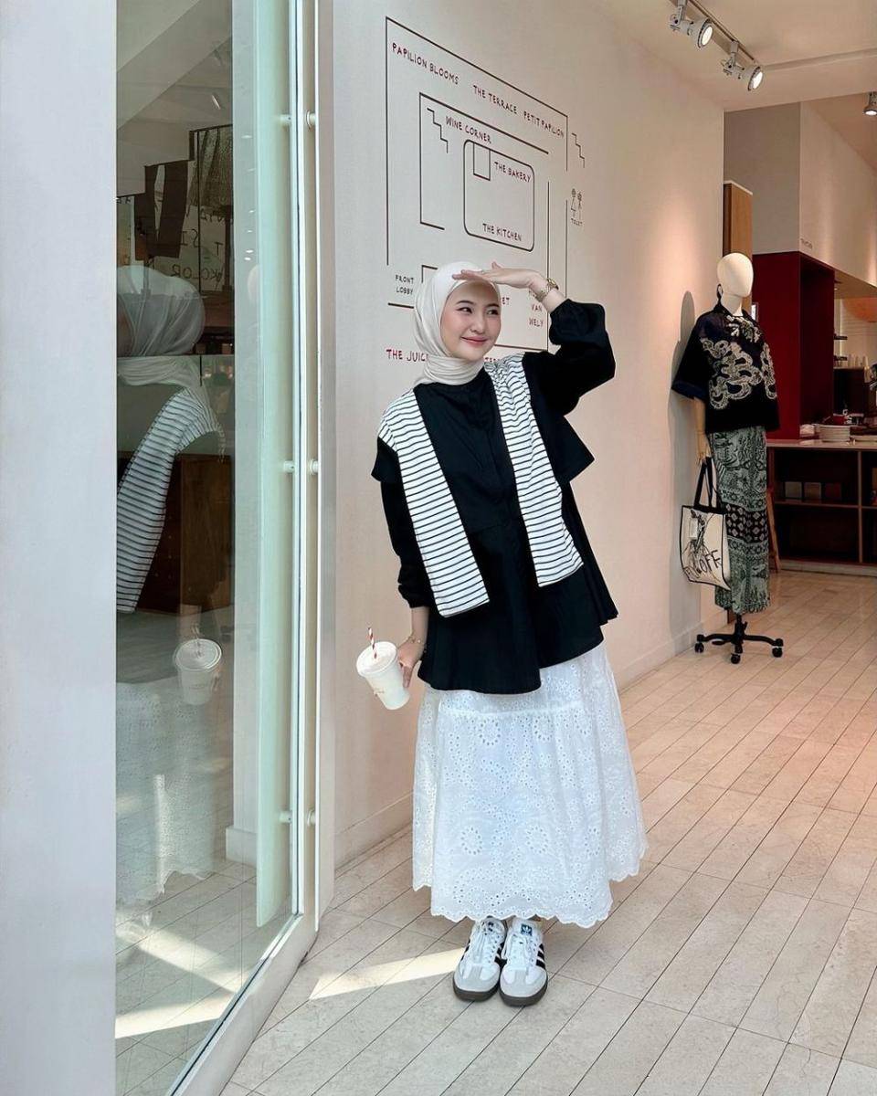 Intan Ghazella (instagram.com/intanghazll_)