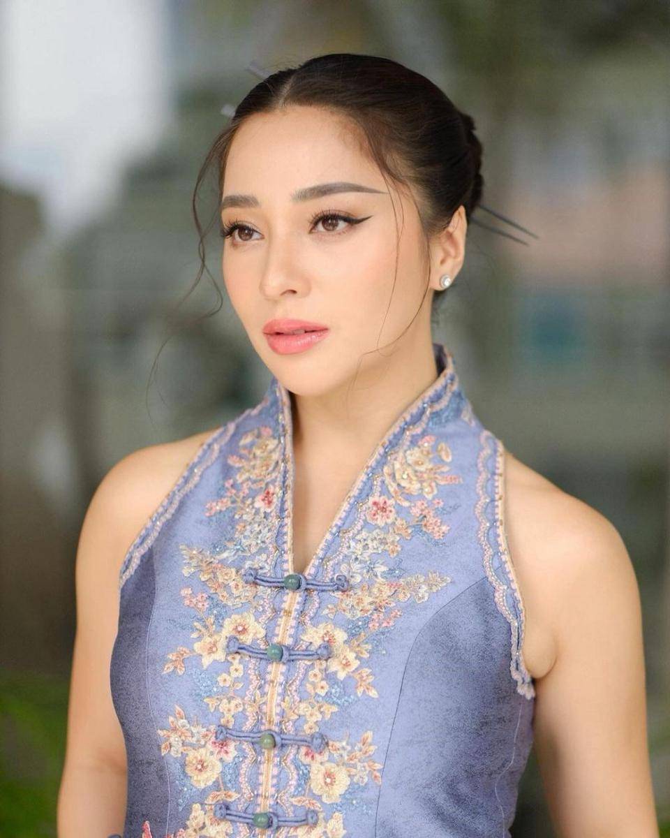 Nikita Willy (instagram.com/melinathemua)