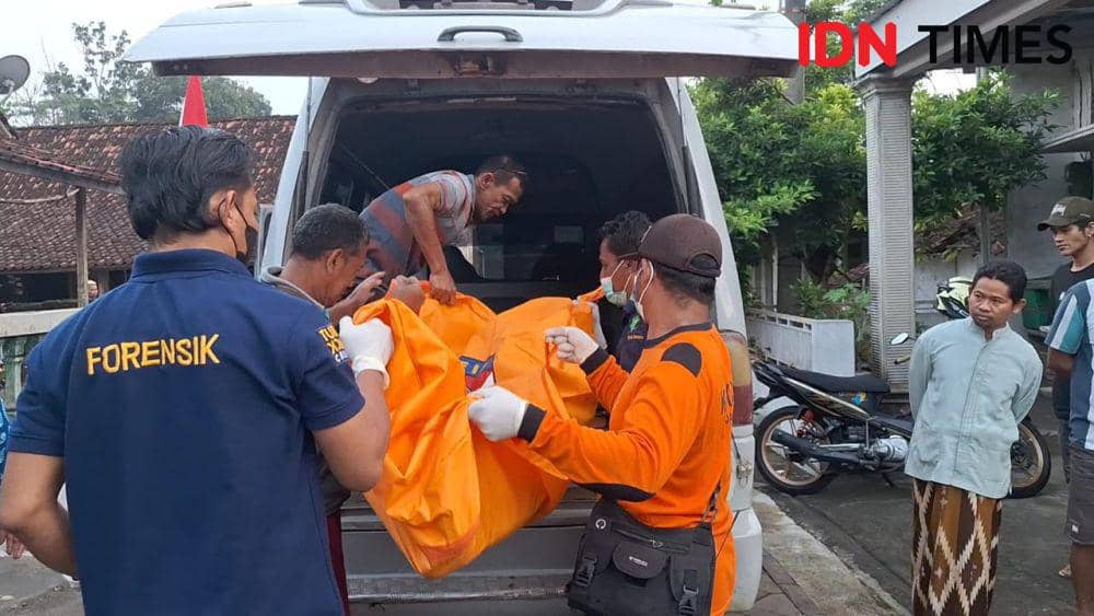 Winarno (37), warga Kedungharjo Matingan Ngawi tewas terjebak di dalam rumahnya yang terbakar. IDN Times/ Riyanto.