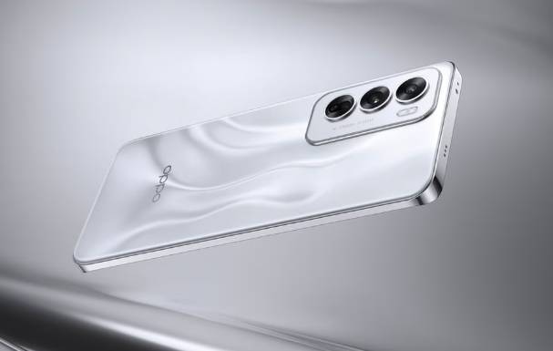 OPPO Reno12 warna astro silver (oppo.com)