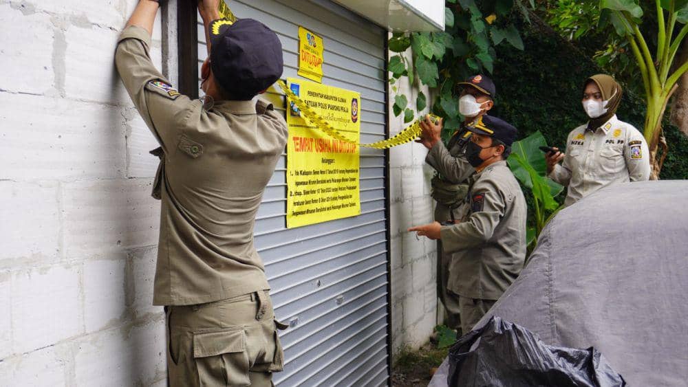 Penutupan usaha penjualan minuman beralkohol ilegal di Sleman. (Dok. Istimewa)