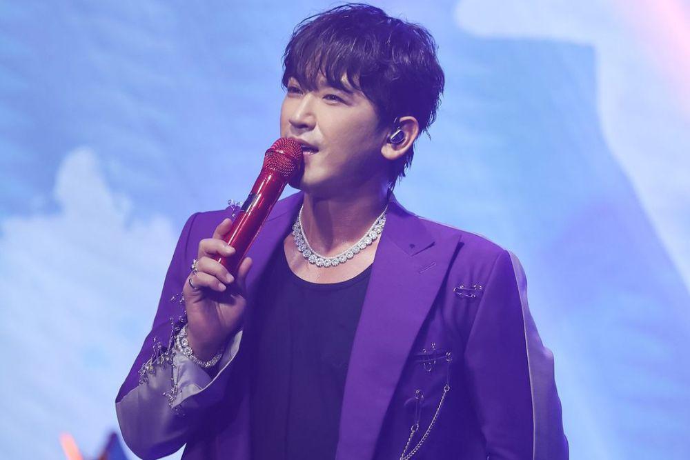 Minwoo SHINHWA (instagram.com/mstyle79)