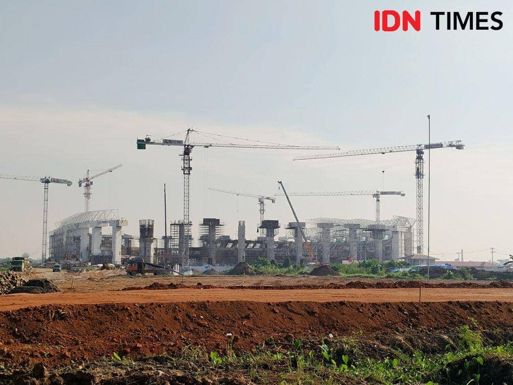 Progres pembangunan Stadion Utama Desa Sena, Kabupaten Deli Serdang tanggal 30 Juli 2024 (IDN Times/Eko Agus Herianto)