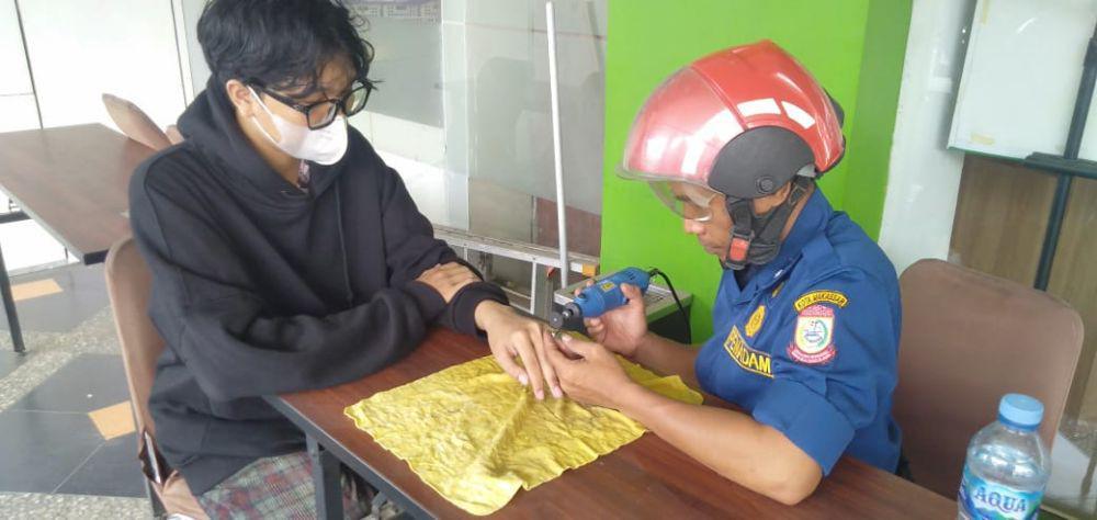 Damkar Makassar Tangani 332 Penyelamatan, Terbanyak Lepas Cincin