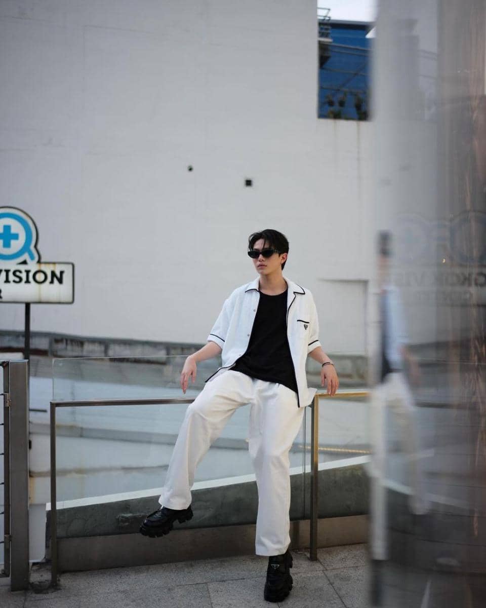 outfit nuansa hitam putih ala William LYKN (instagram.com/williamjkp)