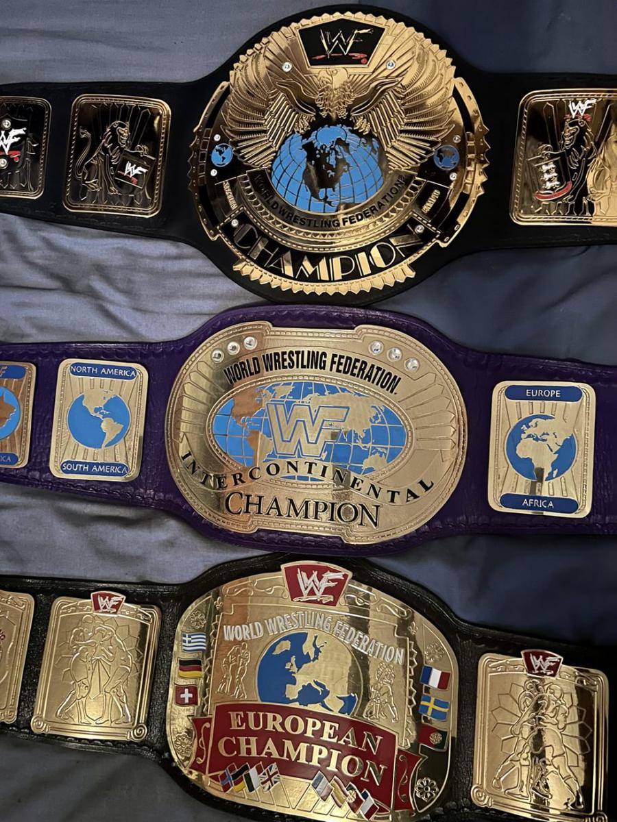 potret koleksi sabuk WWE (reddit.com/r/WWE)