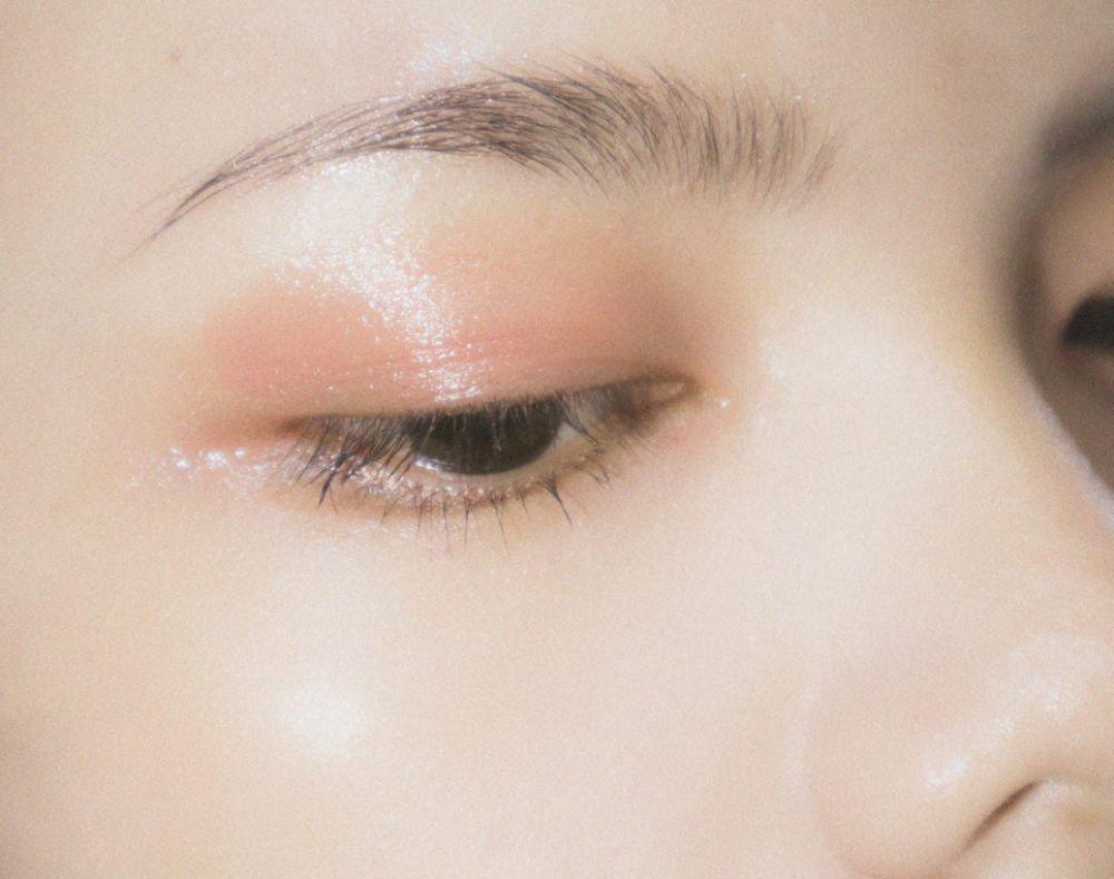 5 Eyeshadow Cream dengan Pigmentasi Tinggi, Harga di Bawah Rp200 Ribu!