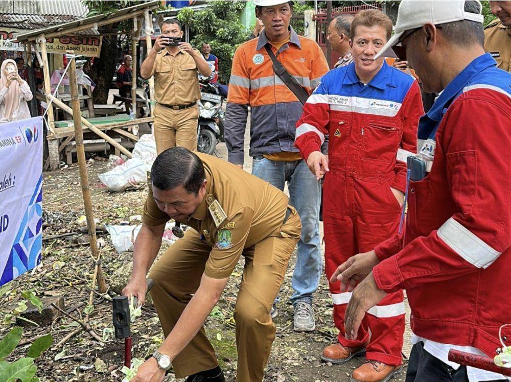 KSO Foster Oil & Energy dan PT Migas Bekasi bangun crossing saluran air untuk cegah banjir. (Istimewa)
