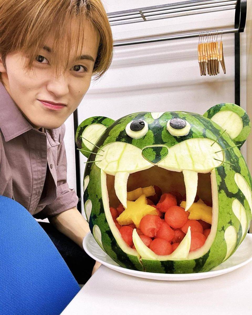 potret ulang tahun Mark NCT (instagram.com/onyourm__ark)