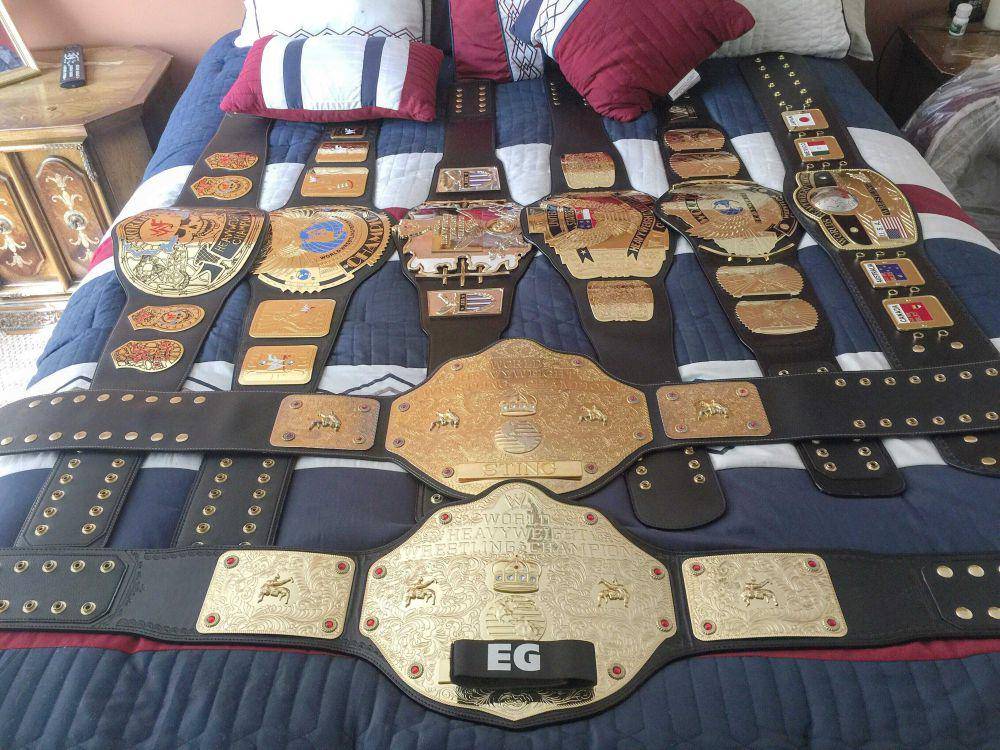 potret koleksi sabuk WWE (reddit.com/user/ThisGuy32)
