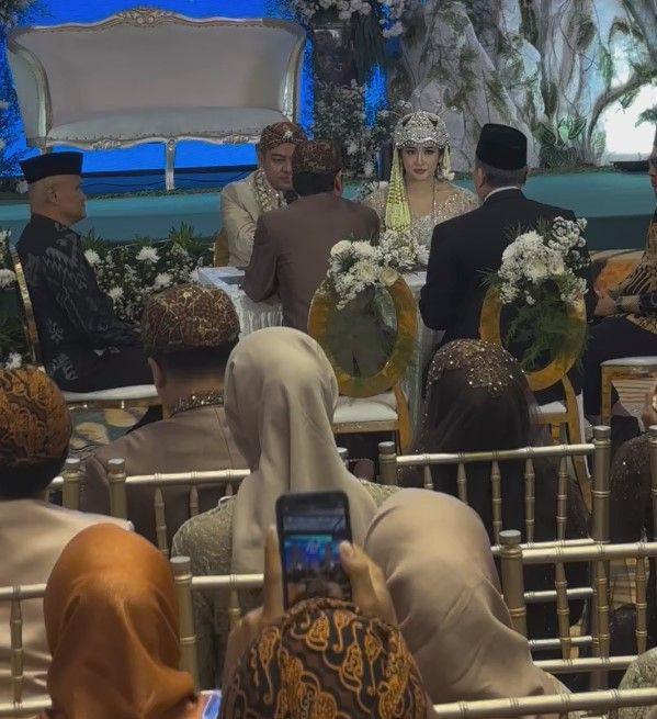 potret akad nikah Ade Govinda (instagram.com/arielbinafsihi)
