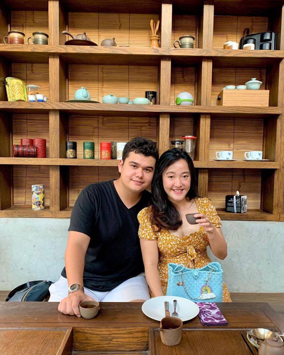 potret mesra kakak Sarah Menzel dan kekasih (instagram.com/kvin_menzel)