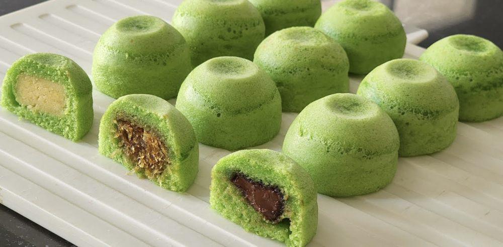 Resep Bakpia Kukus Pandan yang Moist Abis Teksturnya