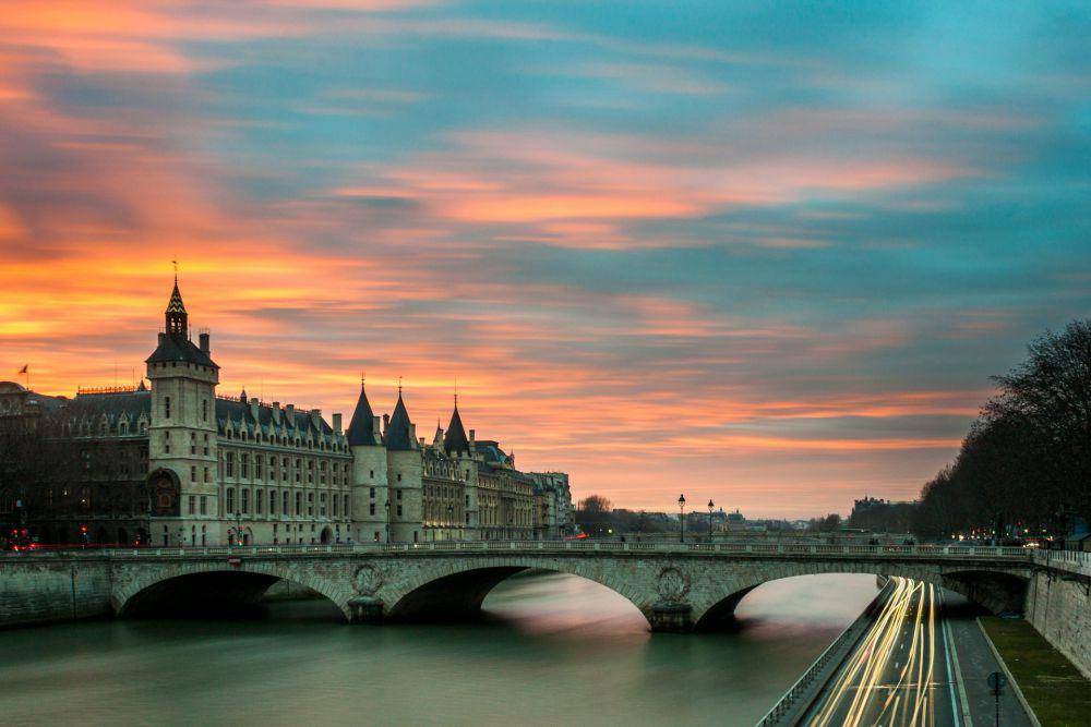 The Conciergerie, Paris-Prancis (unplash.com/Bruno Abatti)