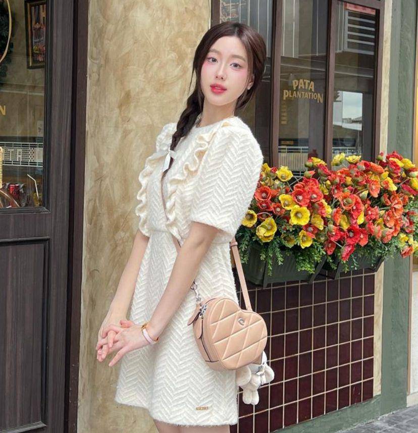 potret Aheye 4EVE (instagram.com/aheyekrn_)