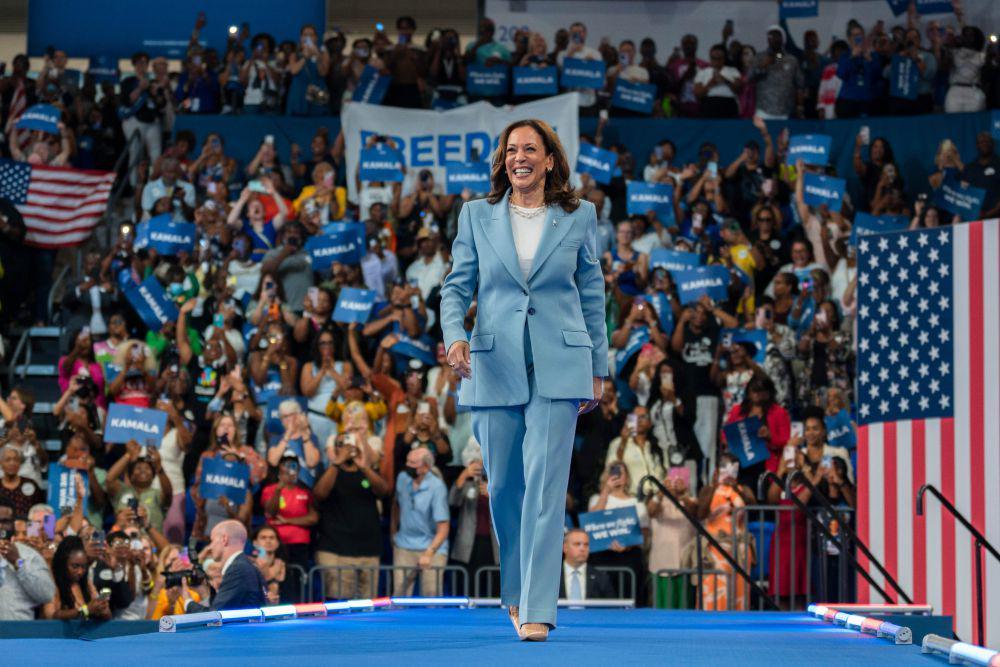Kamala Harris Janji Potong Pajak 100 Juta Warga AS