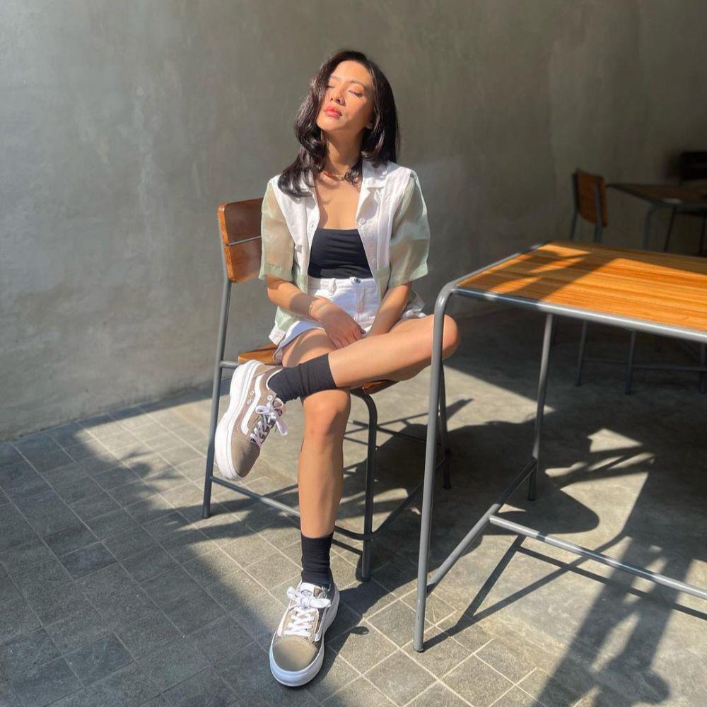 mix and match ala Zara Adhisty (instagram.com/zaraadhsty)