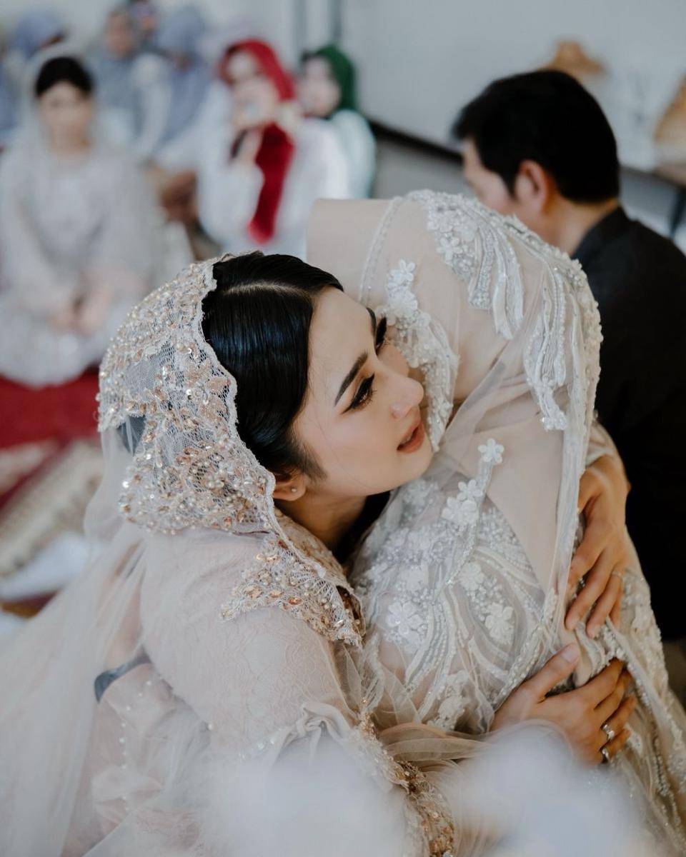 Gaya Indi Arisa di Pengajian Pranikah (instagram.com/indiarisa_)