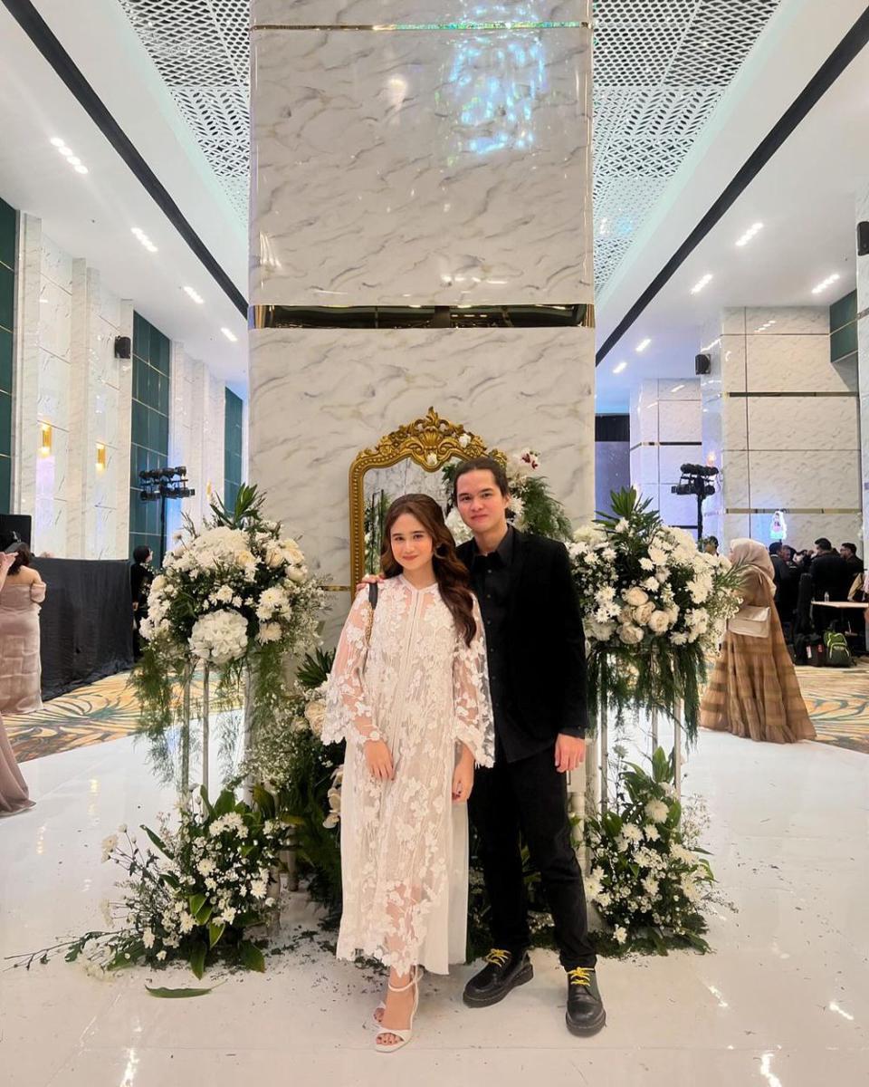 potret Tissa Biani dan Dul Jaelani di pernikahan Ade Govinda (instagram.com/tissabiani)