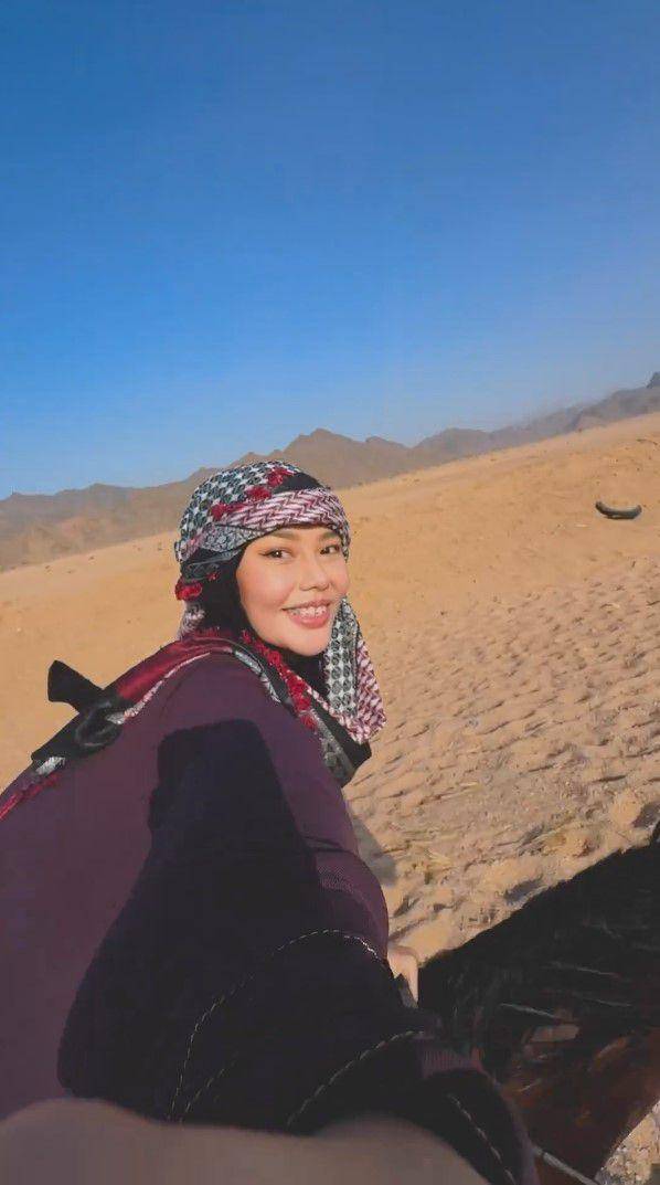 potret Dara Arafah berkuda di Arab (instagram.com/daraarafah)