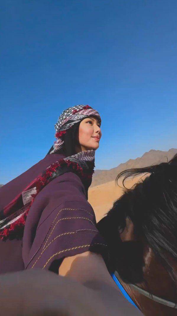 potret Dara Arafah berkuda di Arab (instagram.com/daraarafah)