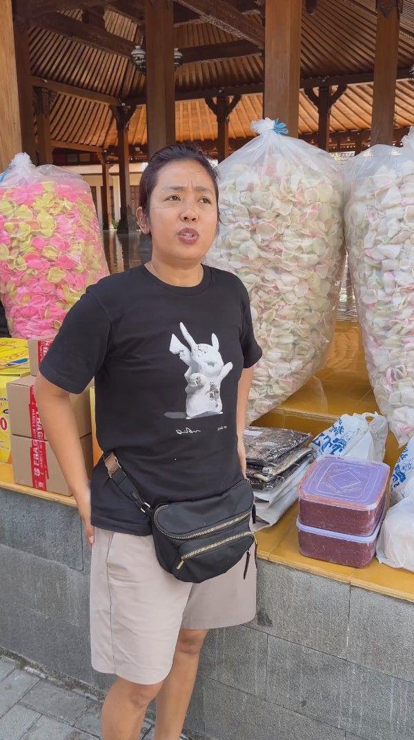 potret Soimah dapat hadiah dari Happy Asmara (instagram.com/showimah)