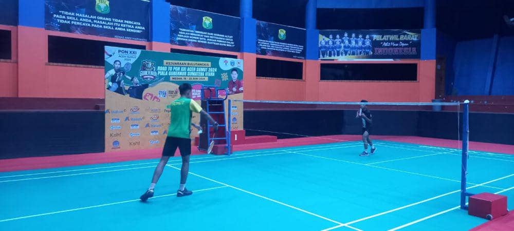 Latihan atlet bulu tangkis Sumut hadapi PON 2024 (dok.istimewa)