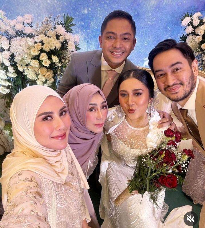 Tamu resepsi Ade Govinda (Instagram.com/amy_r_qanita)