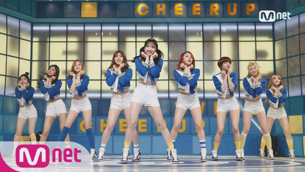 TWICE (youtube.com/Mnet K-POP)