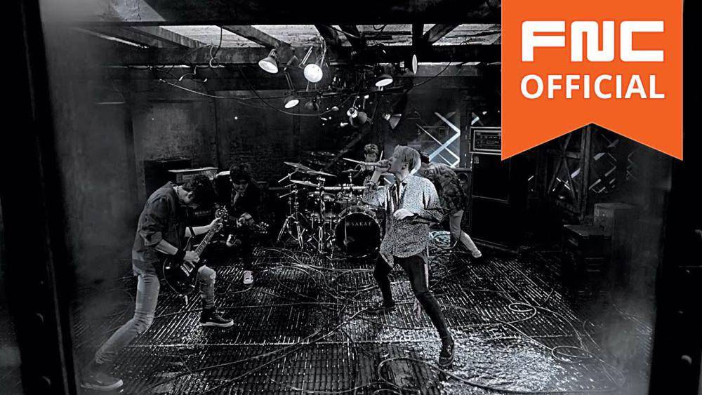 cuplikan MV "Pray" (youtube.com/@ftisland)