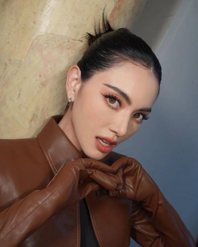 Davika Hoorne (instagram.com/davikah)