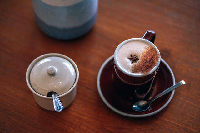 ilustrasi kopi manis (pexels.com/@nipananlifestyle)