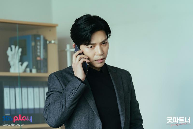 Ji Seung Hyun di drakor Good Partner (dok. SBS/Good Partner)