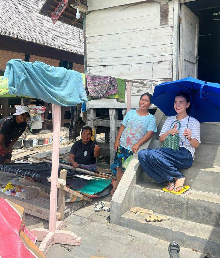 potret Astrid Tiar liburan sambil kerja di Samosir (instagram.com/astridtiar127)