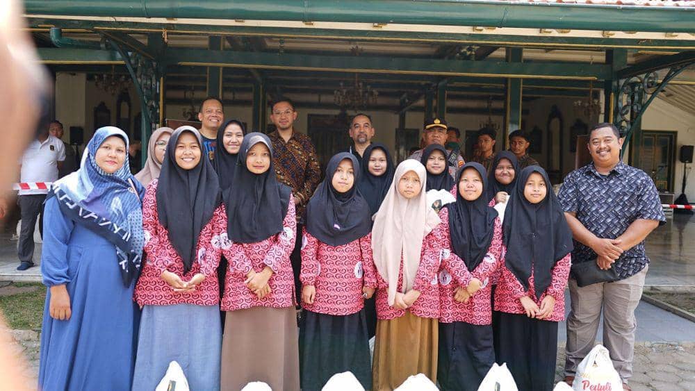 Piala Presiden 2024 adakan kegiatan sosial di Solo. (Dok. Piala Presiden)