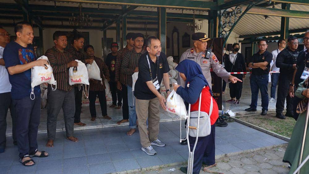 Piala Presiden 2024 adakan kegiatan sosial di Solo. (Dok. Piala Presiden)