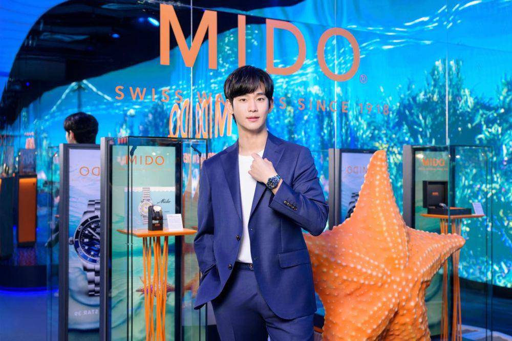 Kim Soo Hyun di tengah acara peluncuran jam tangan MIDO Ocean Star 39 (Dok.MIDO)
