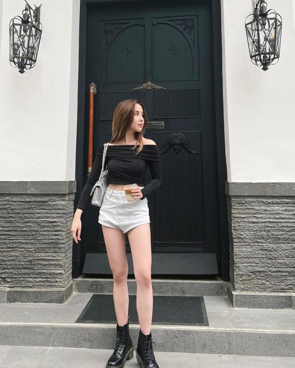 outfit Agatha Chelsea (instagram.com/agatha_chelsea)