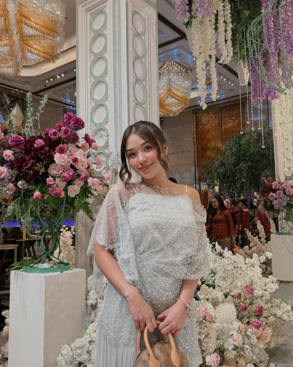 Hairstyle ala Lula Lahfah (instagram.com/lulalahfah)