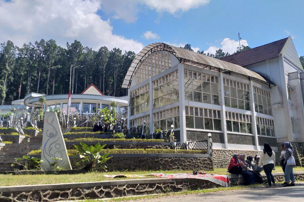 3 Kebun Raya di Jawa Tengah untuk Liburan yang Anti Bosan