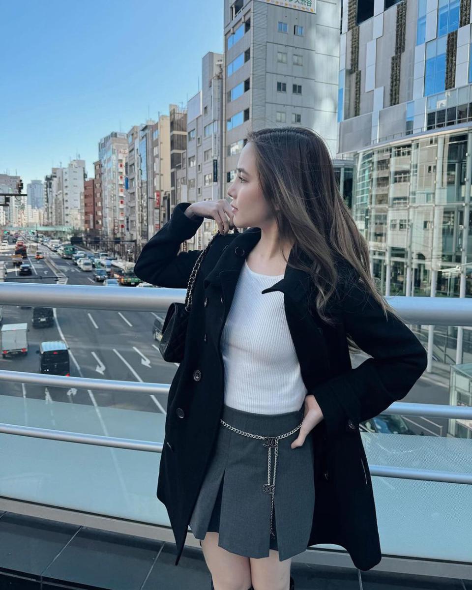 outfit Agatha Chelsea (instagram.com/agatha_chelsea)