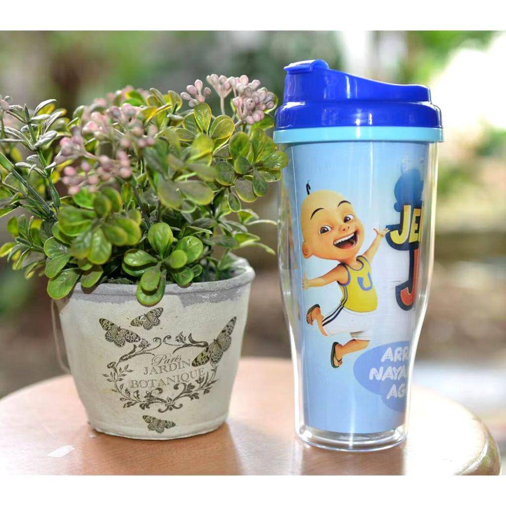 Botol minum Upin Ipin. (Shopee.co.id/Produsen Souvenir Custom)