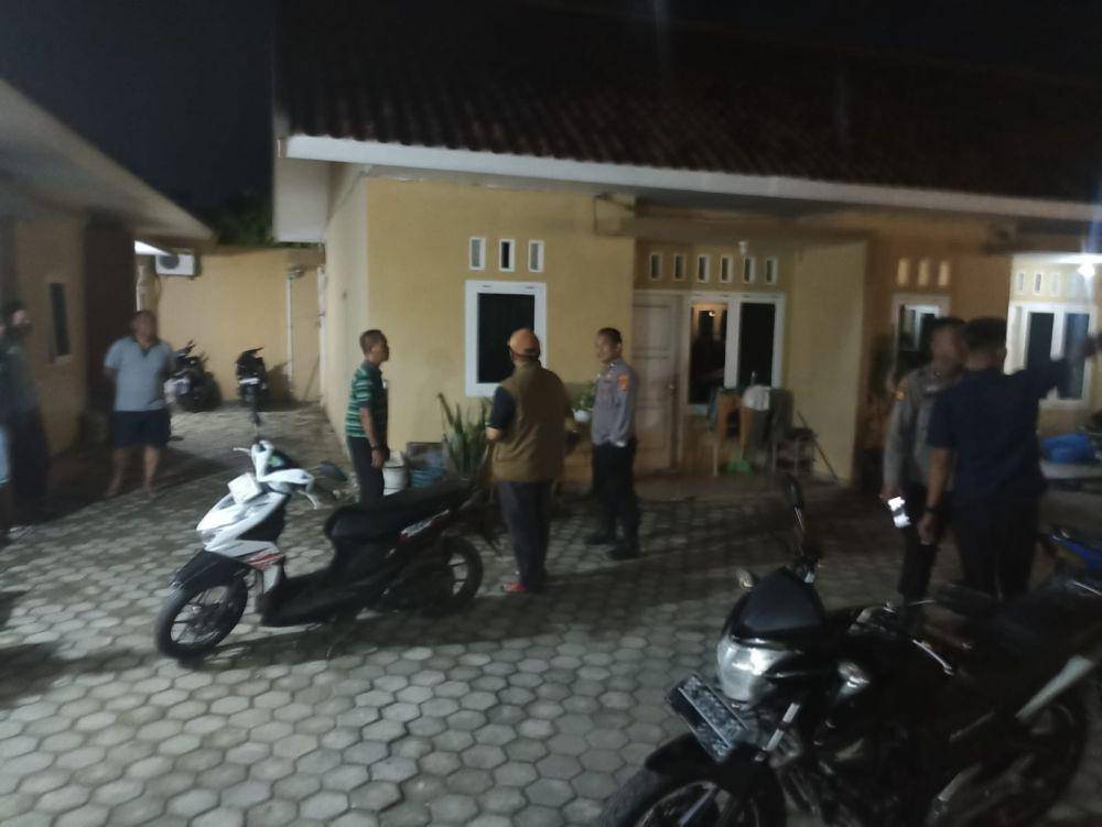 Penampakan lokasi korban Kenedi terkena peluru nyasar di Bandar Lampung. (Dok. Polsek Sukarame).