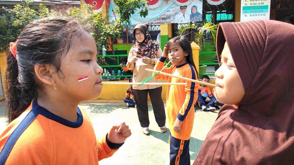 Lomba estafet karet (youtube.com/@zuhrimuhammad77)
