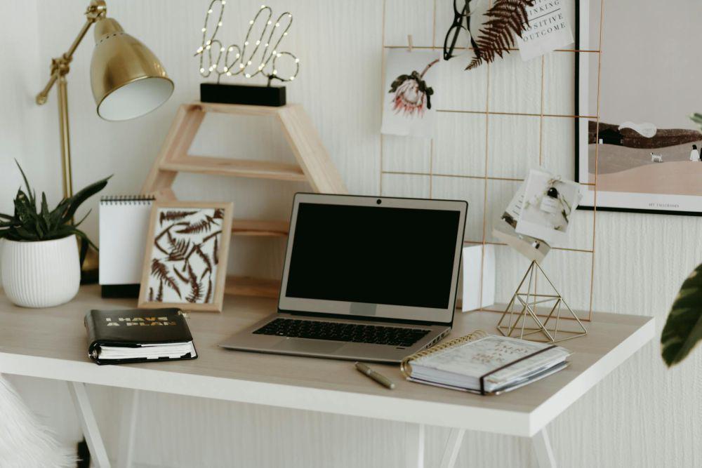 13 Inspirasi Penyimpanan untuk Home Office, WFH Lebih Terorganisir!