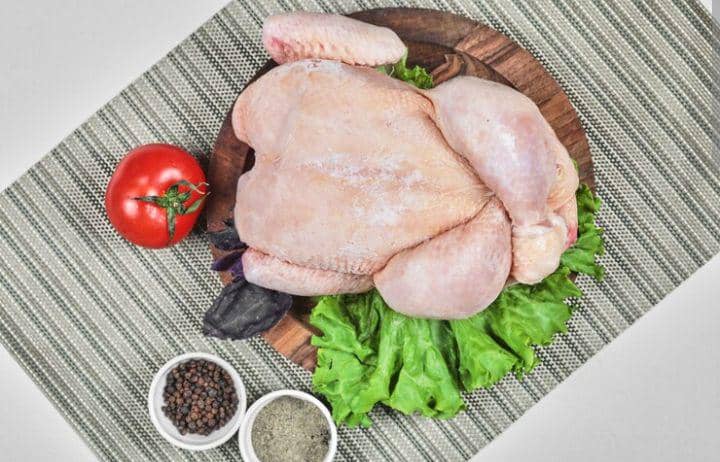 ilustrasi daging ayam (freepik.com/https://www.freepik.com/author/azerbaijan-stockers)