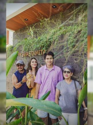 potret Luna Maya dan Maxime Bouttier di pernikahan adik Maxime (instagram.com/lunamaya)