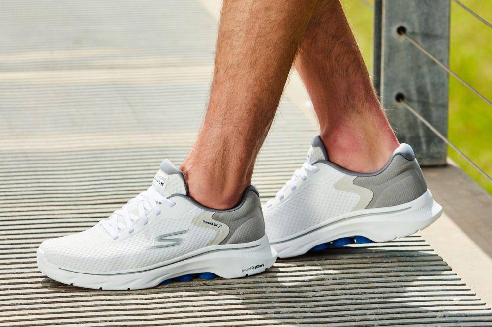 Sepatu Skechers (instagram.com/skechersidn)